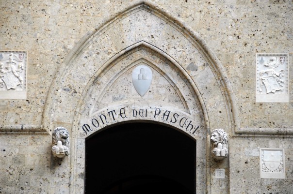 Il caso Mps in consiglio regionale (Foto Sanesi)