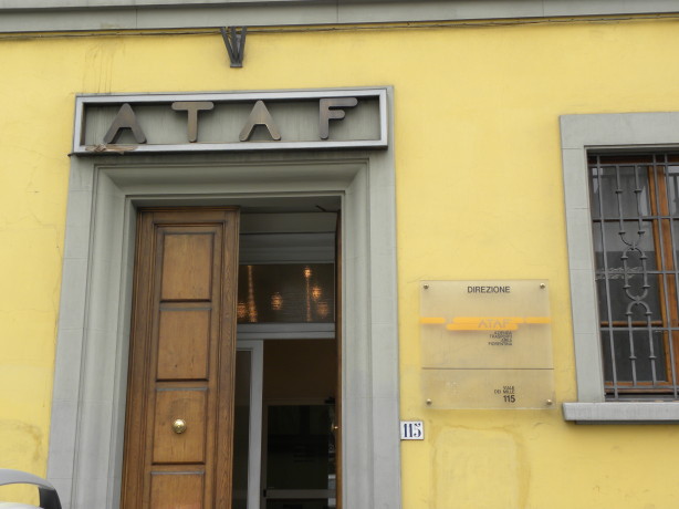 Il deposito dell'Ataf in viale dei Mille