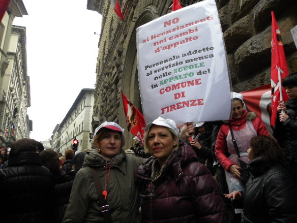 Da sinistra Alfia Gullotto e Lucia Porcaro, lavoratrici e rappresentanti sindacali