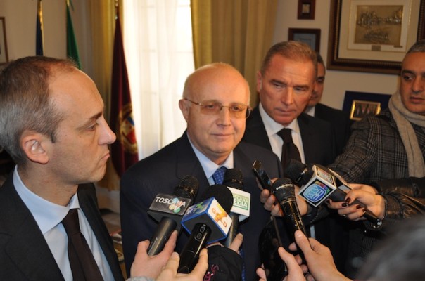 Il questore di Firenze Francesco Zonno al termine dell'Operazione "Talking Tree"