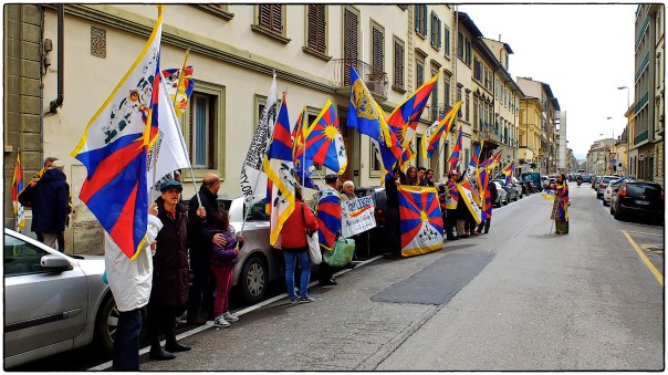 Manifestazione pro-Tibet a Firenze (Foto Massimo Lensi)
