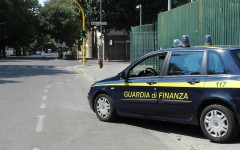 Un'auto della Guardia di finanza