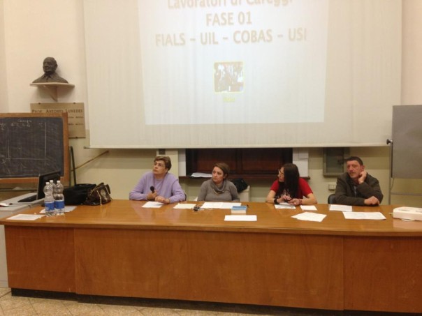 L'assemblea dei lavoratori di Careggi insieme alle sigle sindacali Fials, Uil, Cobas e Usi