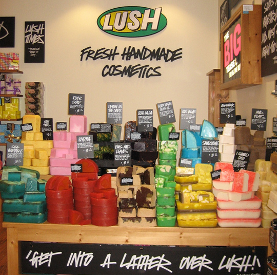 Apre Lush ai Gigli: domani l'inaugurazione
