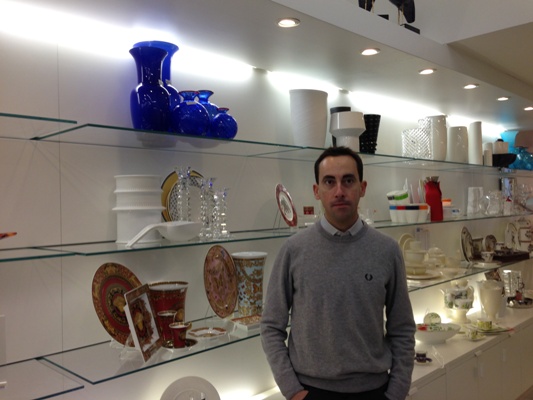 Matteo, proprietario del negozio Bartolini