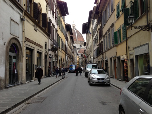 Via dei Servi, croce e delizia degli abitanti e dei commercianti