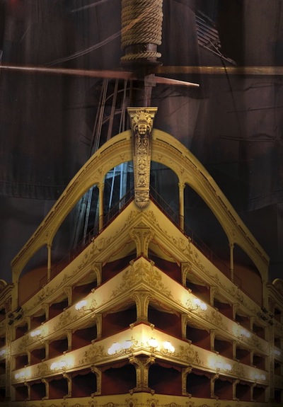 Cartellone Teatro della Pergola verticale