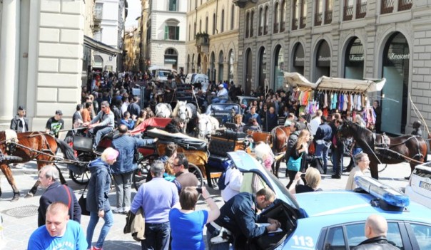 Attimi di tensione fra i fiaccherai