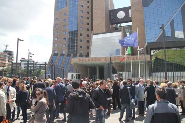 Allarme bomba al tribunale di Firenze (Foto Matteo Bovo)