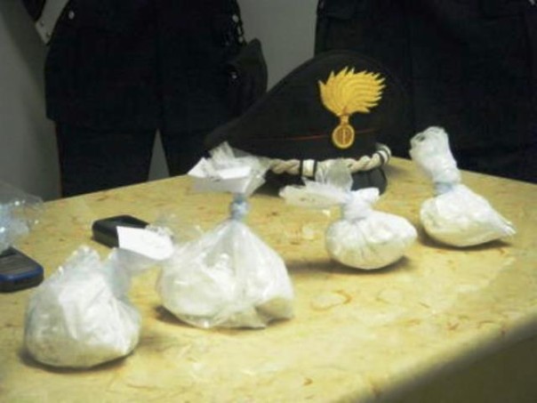 I carabinieri di Empoli hanno stroncato un vasto spaccio di cocaina