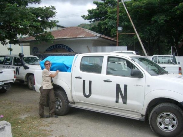 Barbara De Anna in Afghanistan dove è stata ferita durante un attacco dei talebani