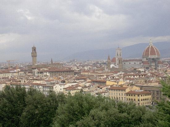 Campeggio a Rovezzano, i residenti della zona chiedono spiegazioni al Comune. "Sostituirà quello del piazzale? Nessuno ci ha informati"