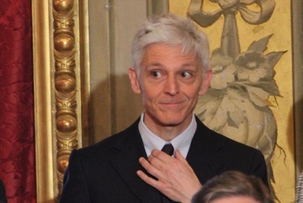 Il ministro Bray tenta di evitare la liquidazione del Maggio