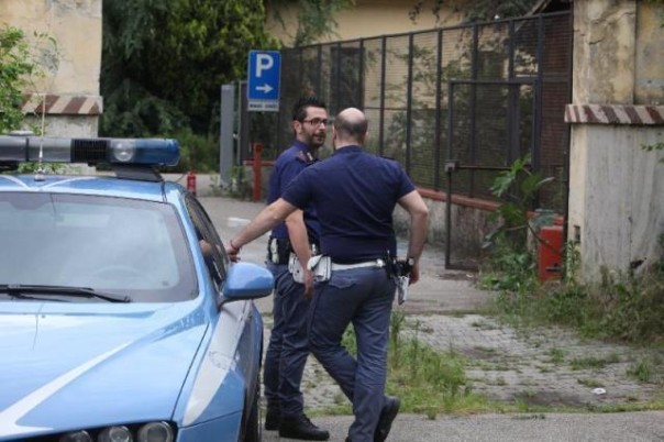 L'ex caserma dei Lupi di Toscana dove il 5 giugno fu rinvenuto il cadavere carbonizzato