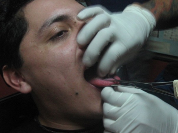 Nuova disciplina per il piercing in Toscana