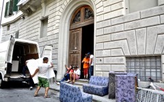Un momento dell'occupazione dell'ex collegio Alla Querce di Firenze sabato 20 luglio