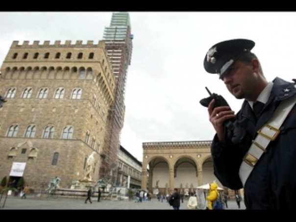 I carabinieri hanno fermato il marocchino che aveva rapinato un turista con un tagliaunghie