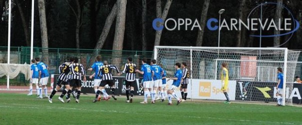 Una delle varie edizioni della Coppa Carnevale di Viareggio
