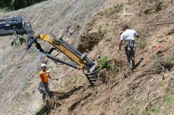 I lavori dopo l'alluvione nel grossetano
