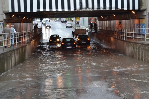 Allagamenti nei sottopassi di varie città toscane