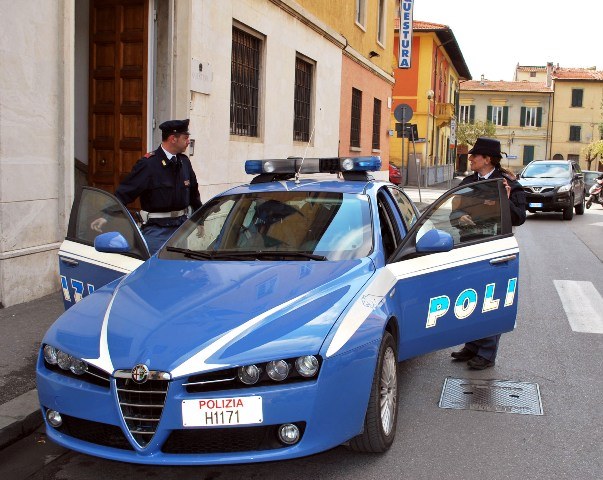 La Polizia indaga sull'aggressione per rapina ai danni di una donna