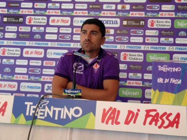 David Pizarro in conferenza stampa nel ritiro di Moena