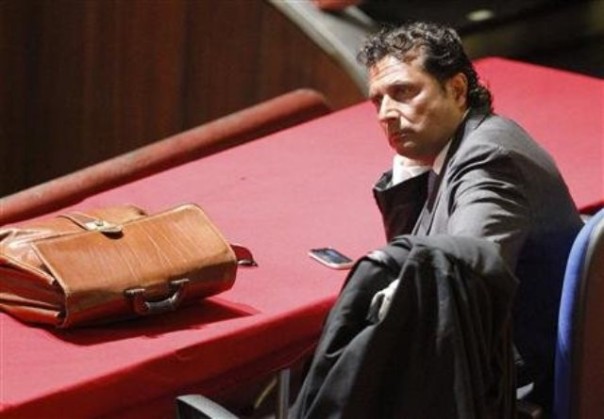 Francesco Schettino in aula al Teatro Moderno di Grosseto