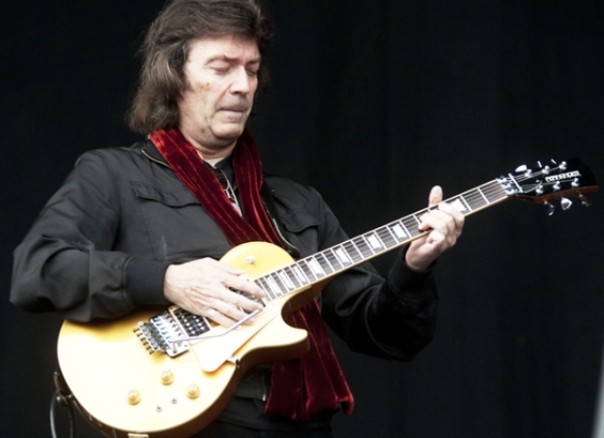 Steve Hackett rivisita i Genesis