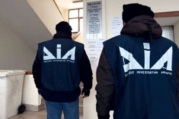 Blitz della Dia e sequestro in Toscana