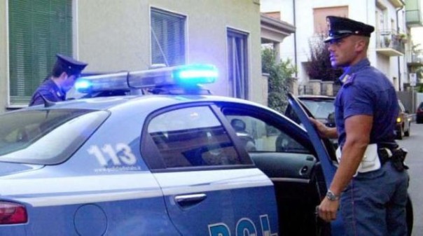 Anziano rapinato a Firenze, indaga la Polizia