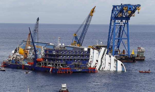 Concordia, pronto piano dell'Arpat per il giorno della rotazione del relitto