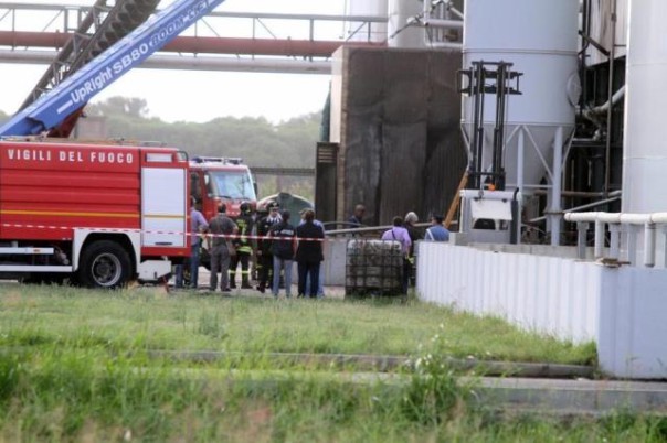 La fabbrica di Lamezia dove è avvenuta l'esplosione che ha ucciso 3 operai