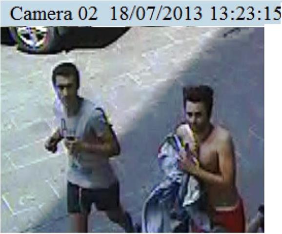 La fuga dei due arrestati, dopo l'omicidio, ripresa dalle telecamere del centro di Firenze