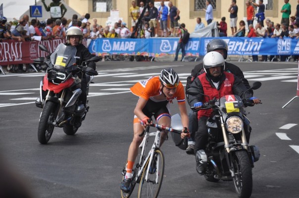 L'olandese Mathieu Van Der Poel durante un passaggio a Fiesole L'olandese Mathieu Van Der Poel durante un passaggio a Fiesole