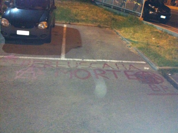 MInacce contro Silvio Berlusconi MInacce contro Silvio Berlusconi