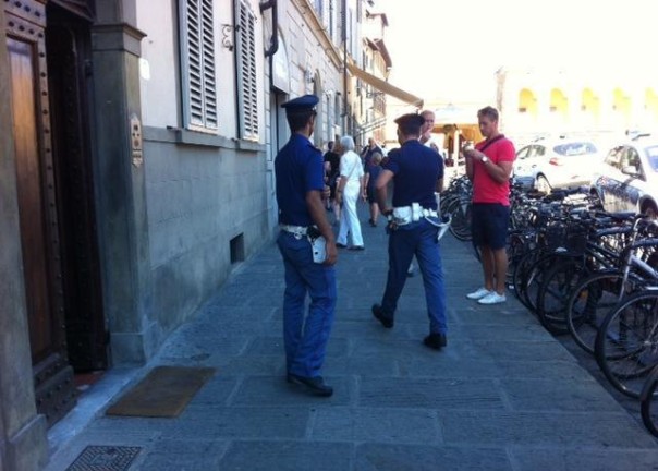 Americana morta a Firenze, forse è stata colta da un malore