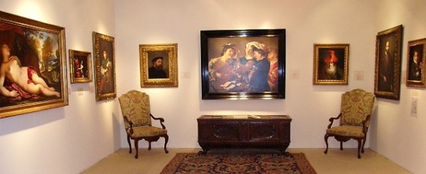 Alcuni pezzi esposti alla Biennale dell'Antiquariato