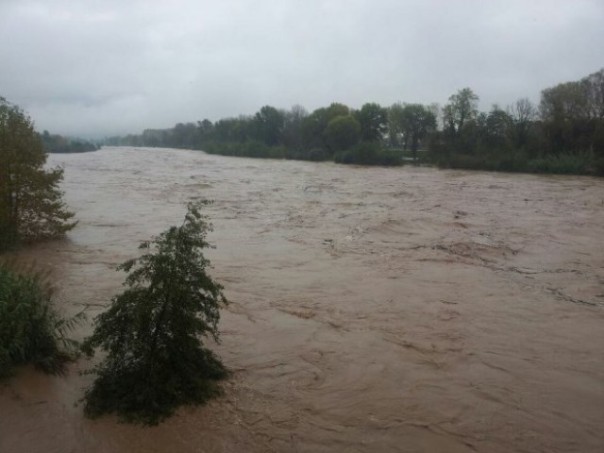 Il fiume Serchio nel pisano fa paura