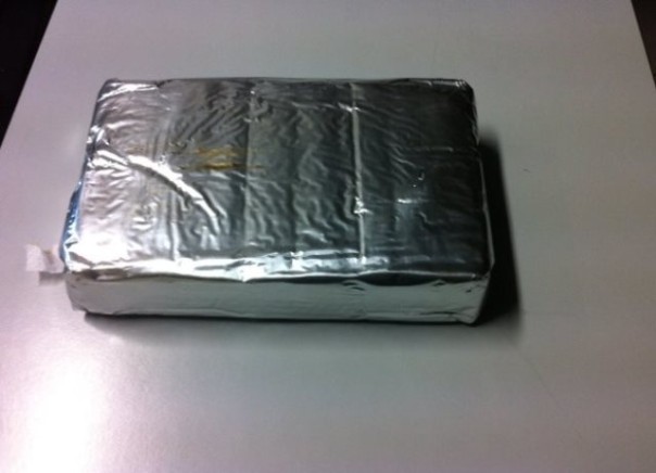 Il panetto di cocaina sul mercato avrebbe fruttato fino a 200mila euro