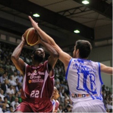 Pistoia cade a Sassari