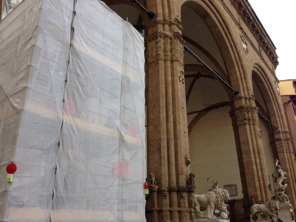 Via al restauro del Perseo