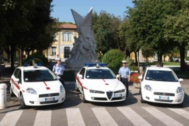 Atto vandalico nei confronti dei vigili di Forte dei Marmi