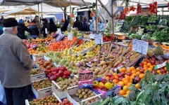 Crolla il prezzo della frutta