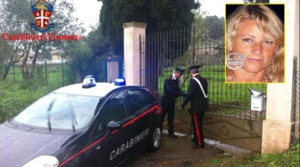 I carabinieri di fronte alla proprietà maremmana di Francesca Benetti