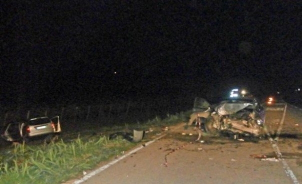 Il frontale tra Livorno e Collesalvetti dove hanno perso la vita due persone (foto Ansa)
