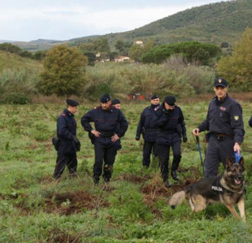 Le ricerche dei carabinieri nel territorio di Gavorrano