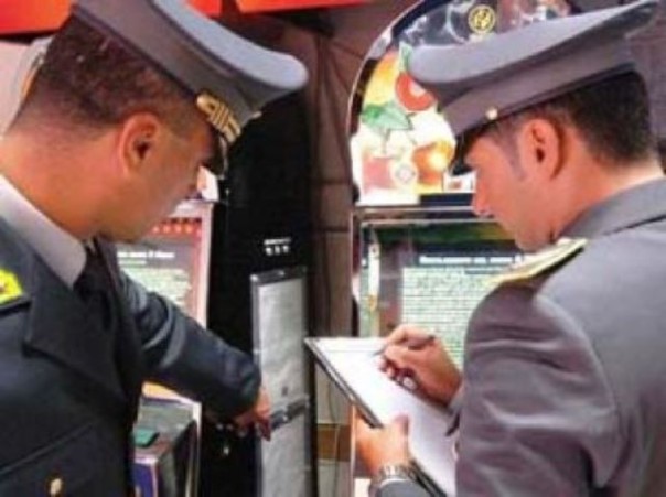 L'illegalità danneggia le imprese italiane