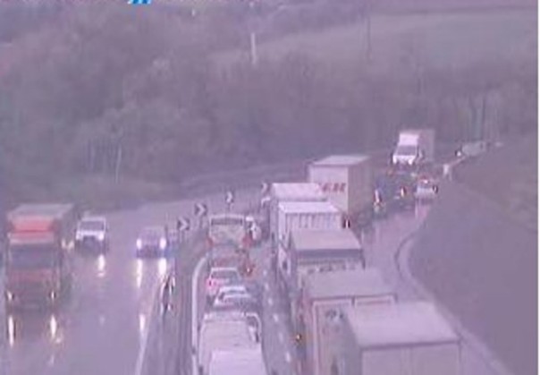 Tir in fiamme nell'aretino