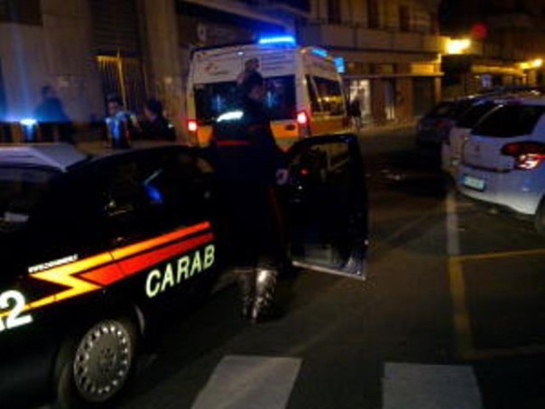 Due morti accoltellati a Massa in piazza Mercurio