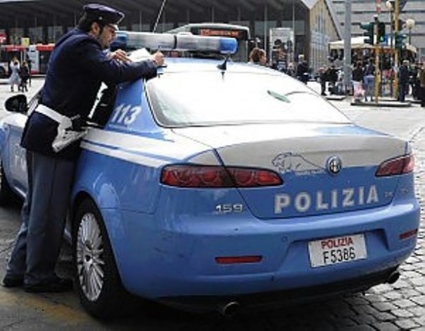 Furto in gioielleria con complici